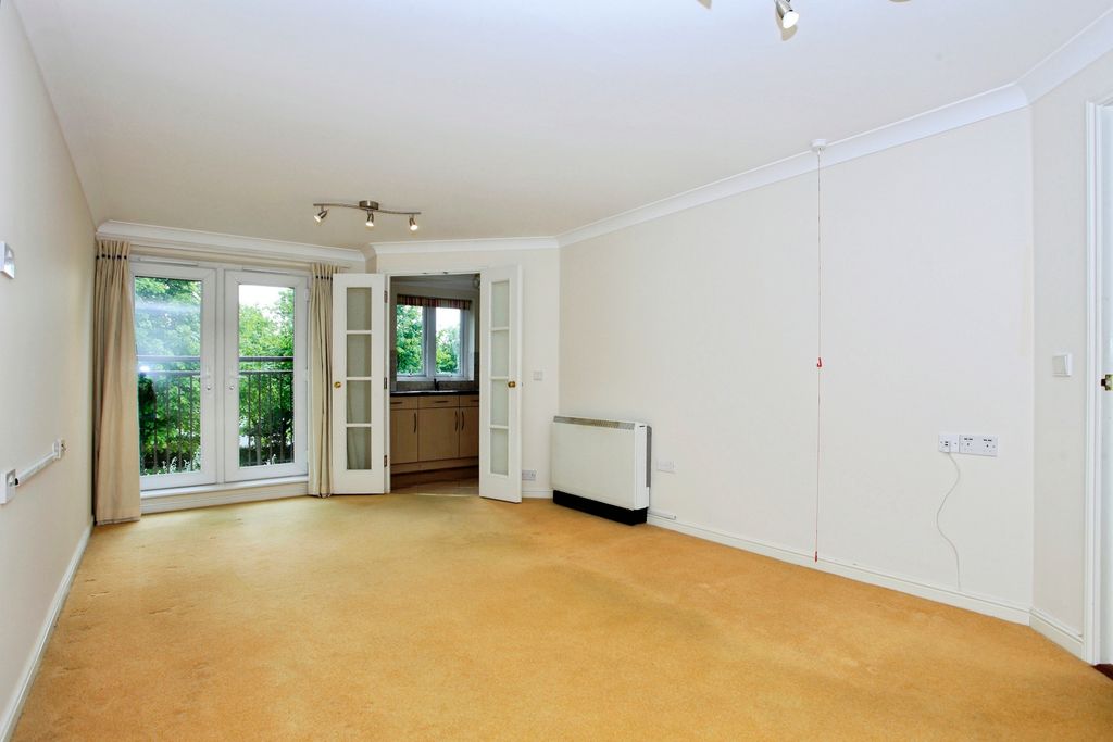 Property photo 2 of 13 Living Room