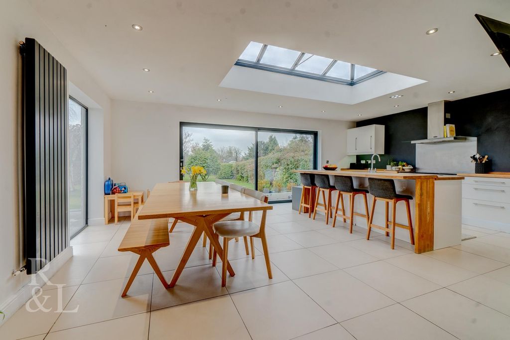 Property photo 3 of 27 Batched  (34).Jpg