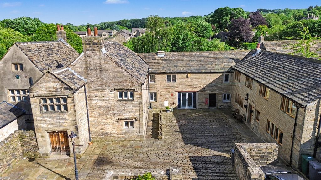 Property photo 1 of 35 Dji_0191