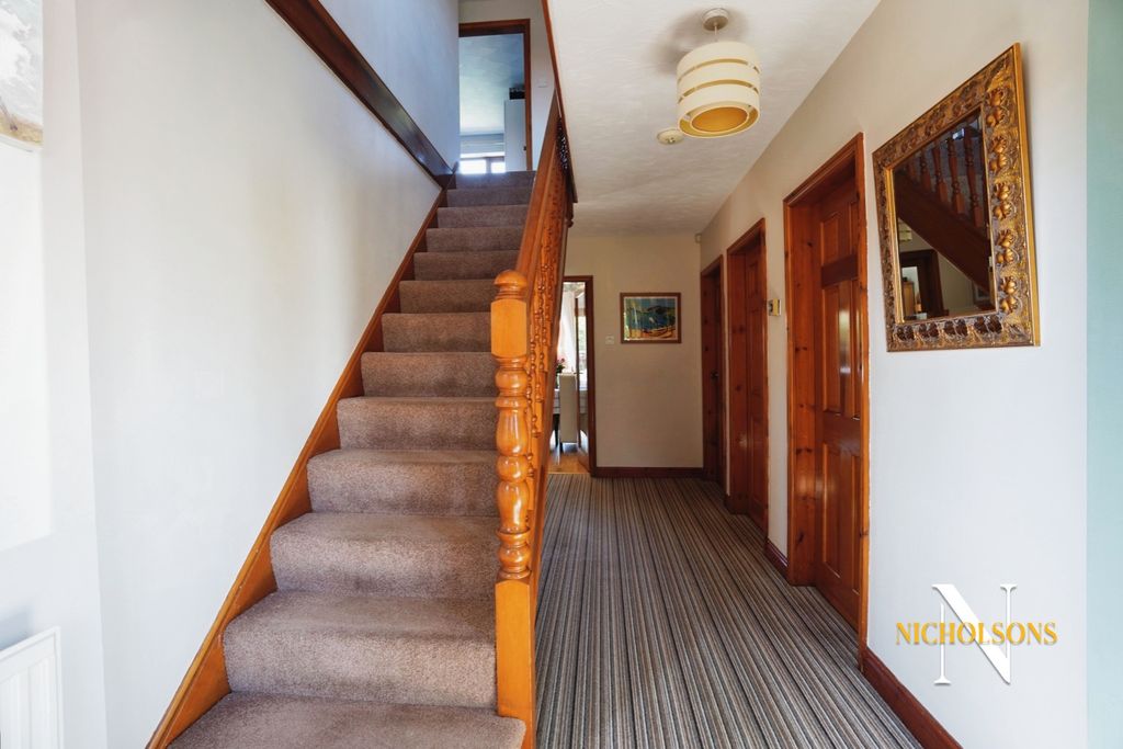 Property photo 3 of 25 4020946