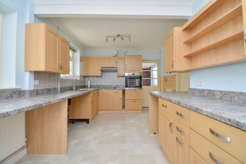 Property photo 3 of 22