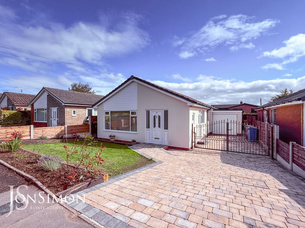 Property photo 1 of 32