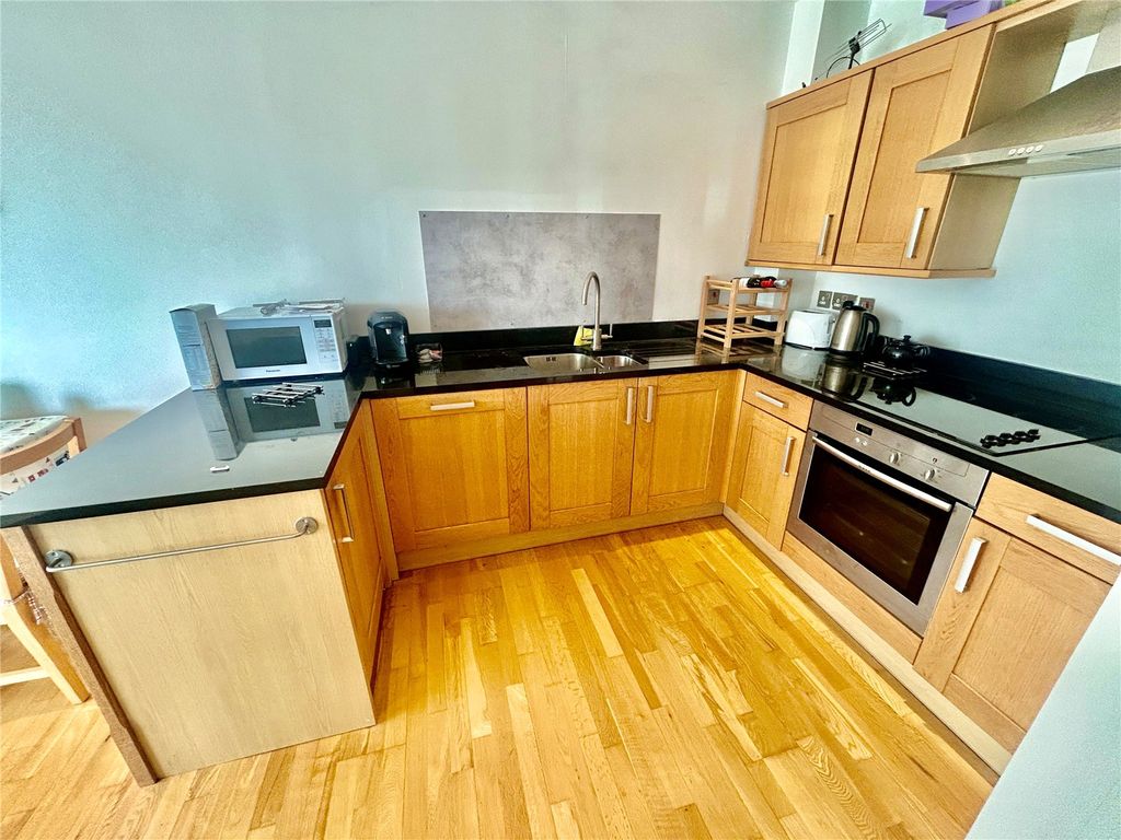 Additional image 8 of 2 bed flat for saleFfordd Cynlas, Benllech, Isle Of Anglesey LL74