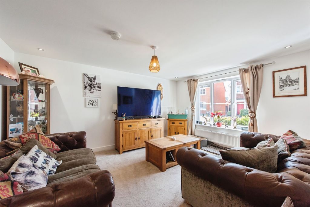 Property photo 2 of 18