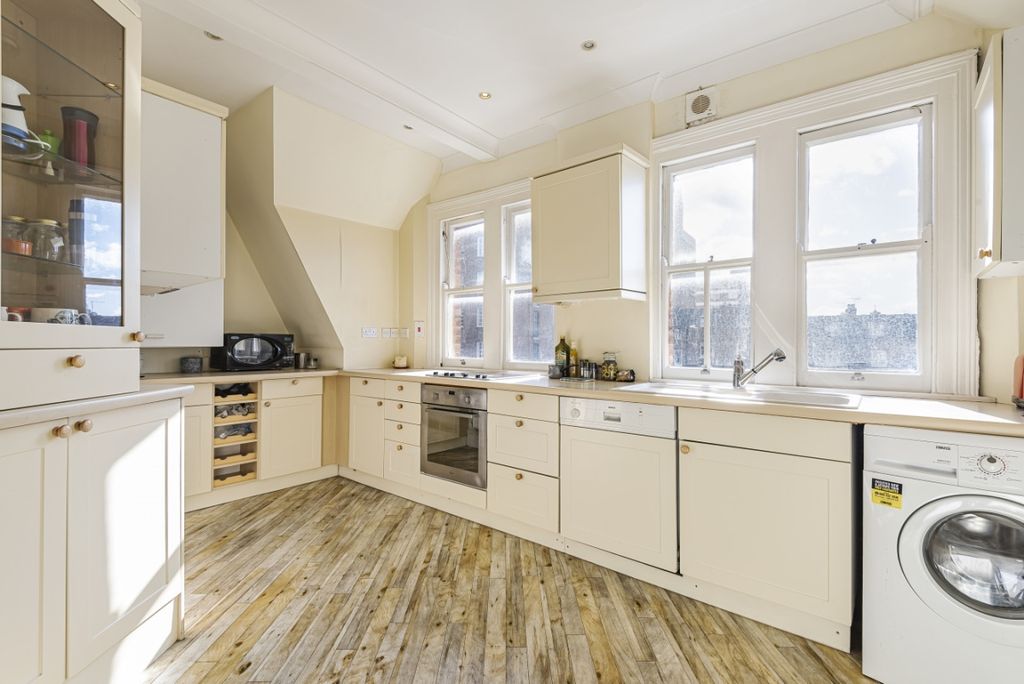 Property photo 3 of 5 816892 (4)