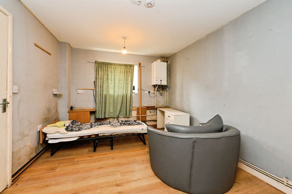 Property photo 3 of 18