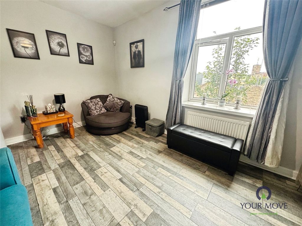 Property photo 3 of 10 Picture No. 01