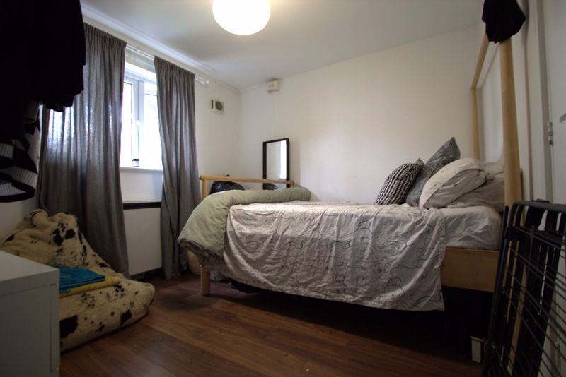 Property photo 2 of 7 Photo 12