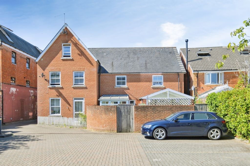 Property photo 2 of 15