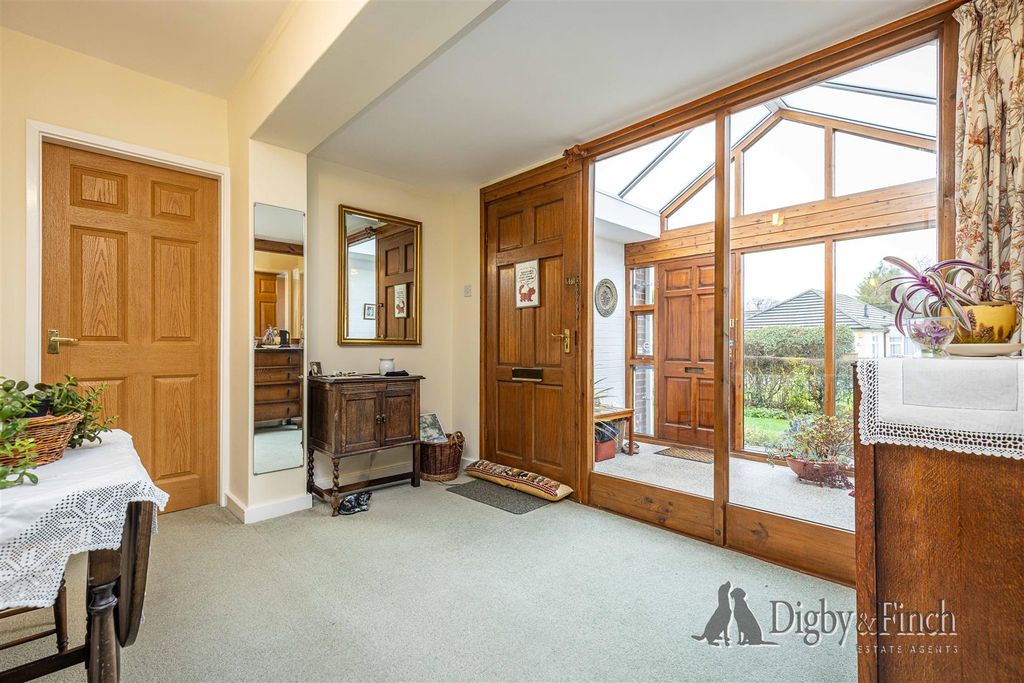 Property photo 3 of 27