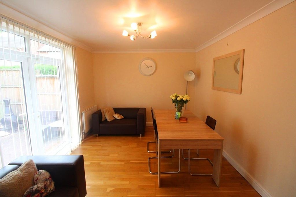 Property photo 3 of 12 3 Dining Room.Jpg