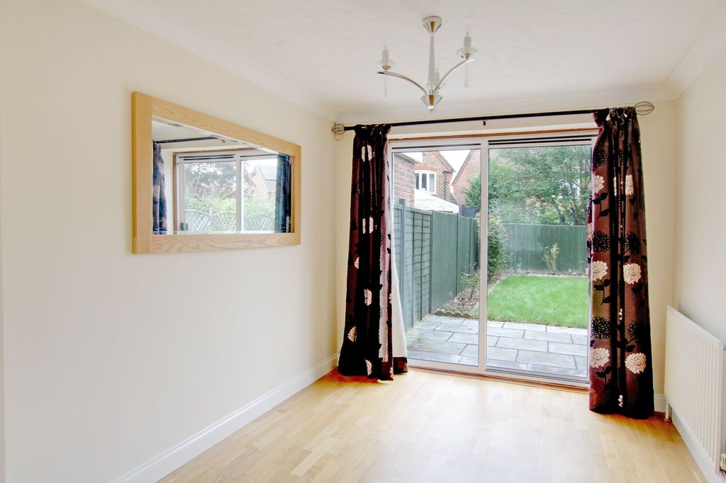 Property photo 3 of 11