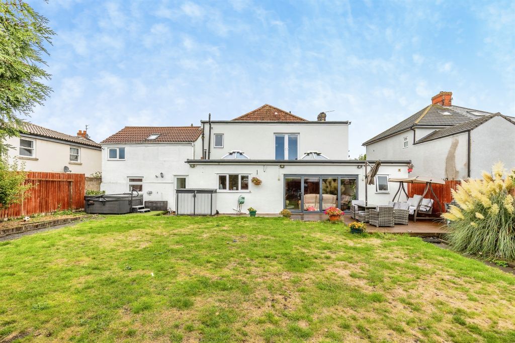 Property photo 1 of 18