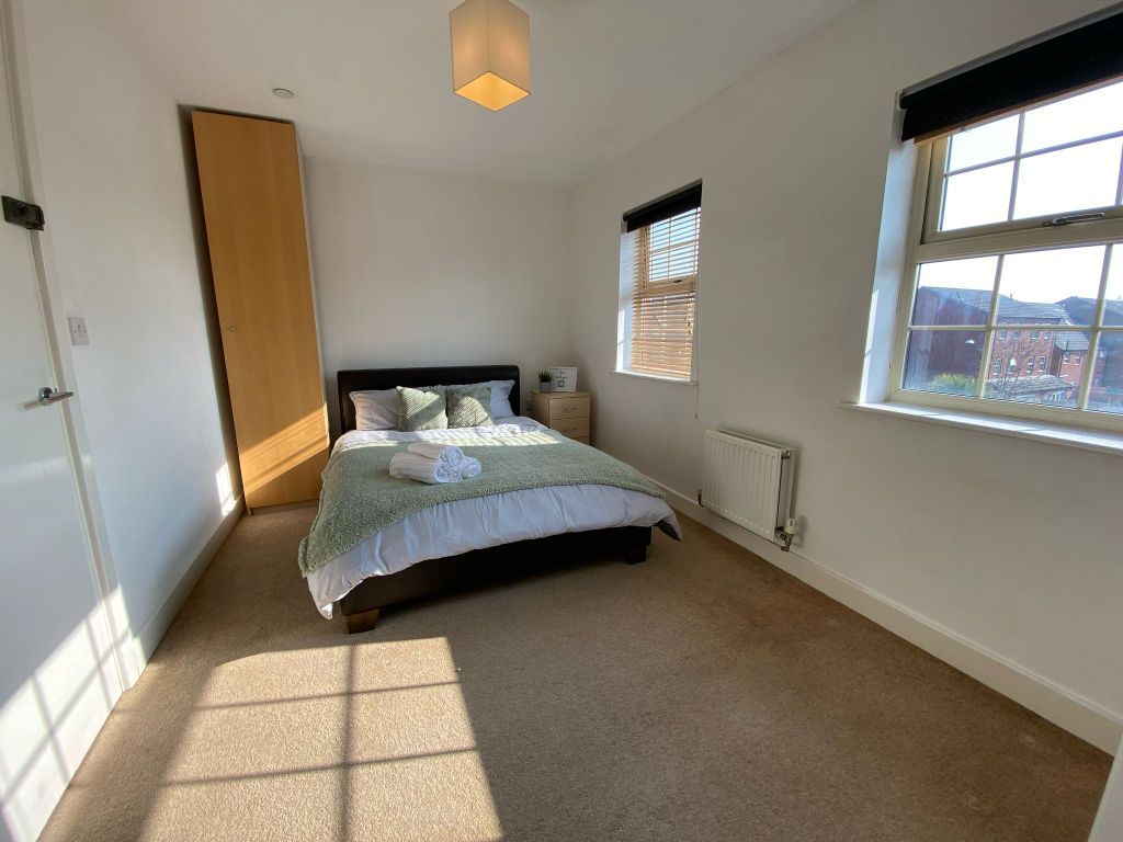 Property photo 1 of 2