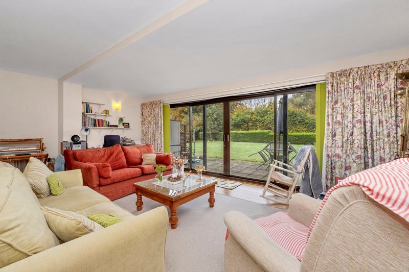 Property photo 3 of 11 Sitting Room