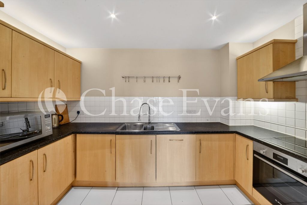 Property photo 3 of 14 Kitchen