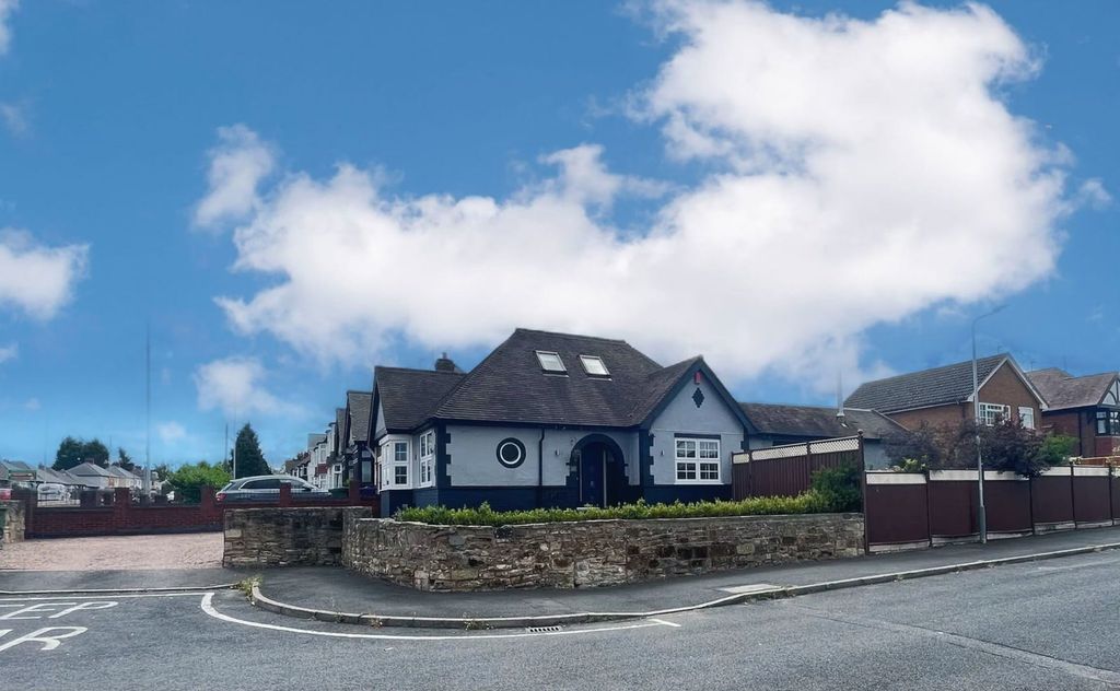 Property photo 1 of 31