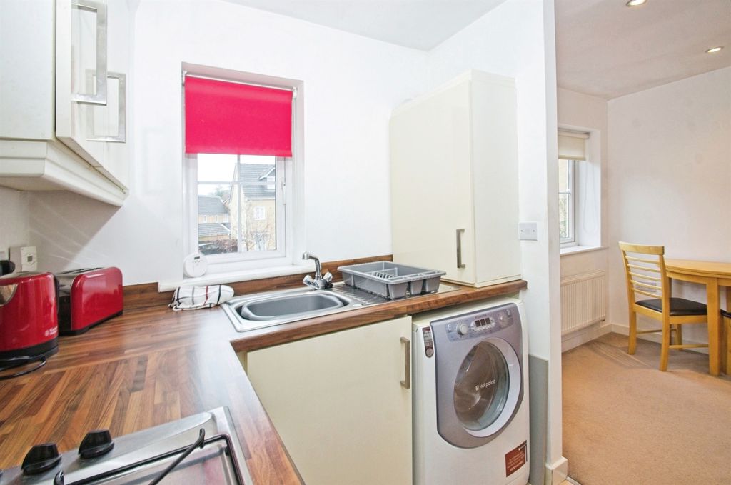 Property photo 3 of 15