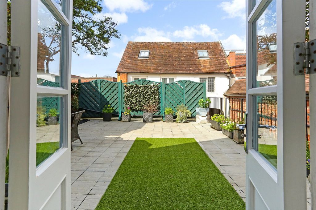 Property photo 1 of 14 Terrace