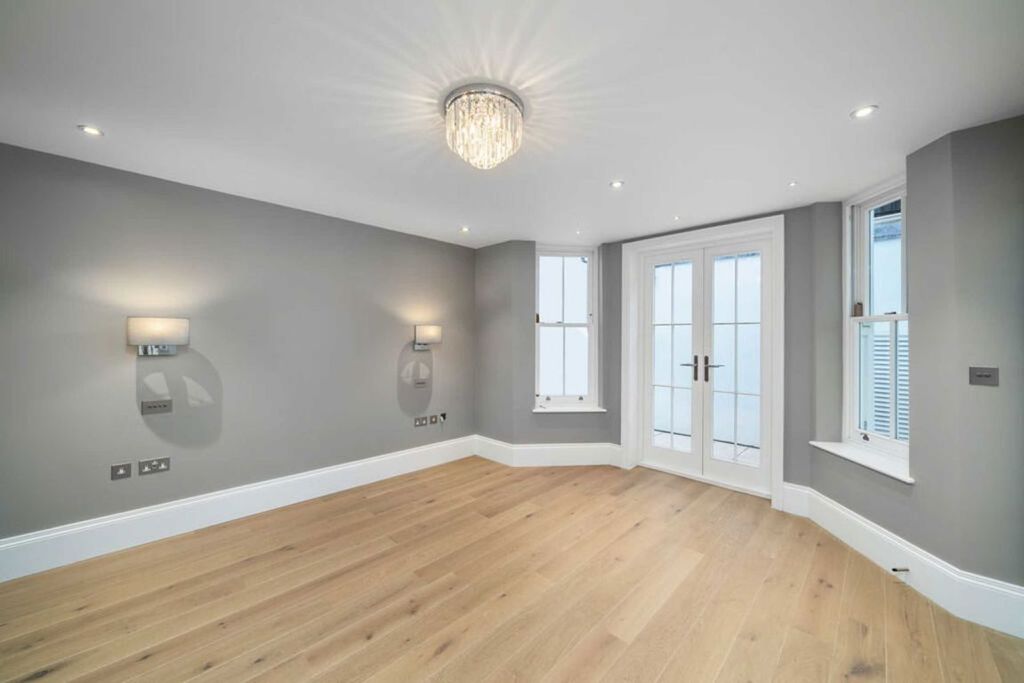 Property photo 3 of 5