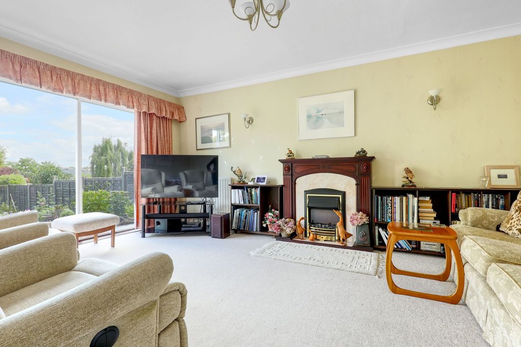 Property photo 2 of 15