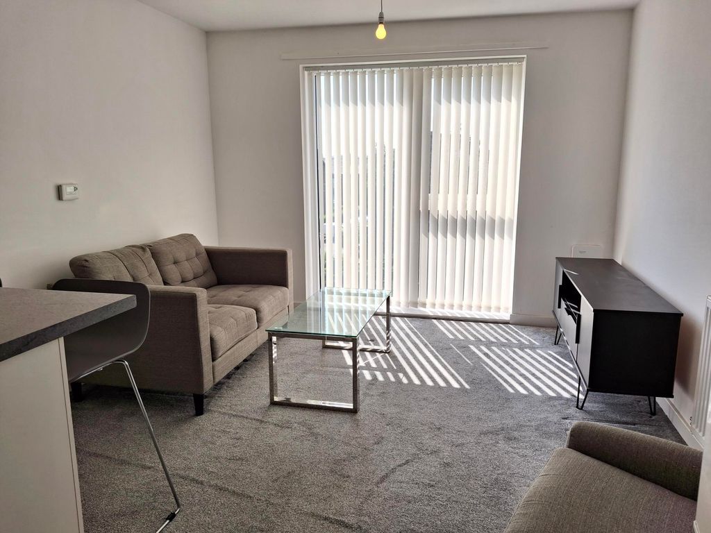 Property photo 1 of 9 Living Room