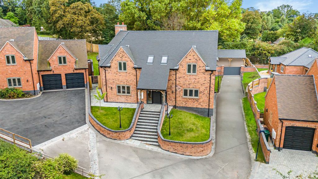 Property photo 1 of 37