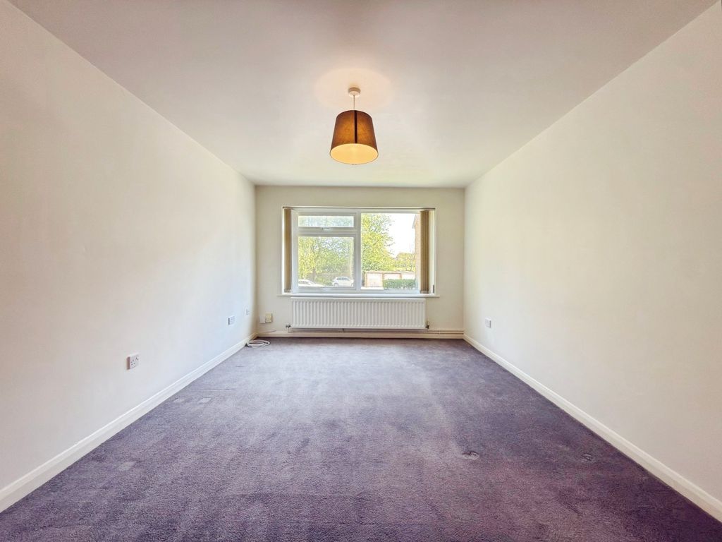 Property photo 2 of 9 Picture No. 17