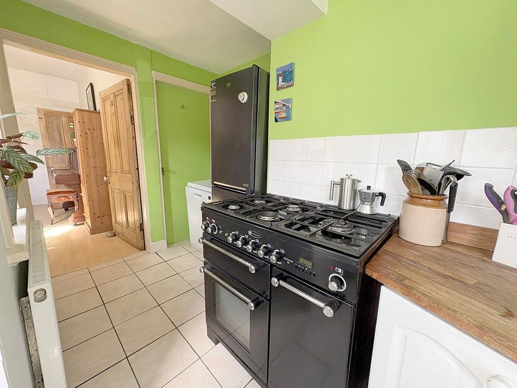 Property photo 3 of 24