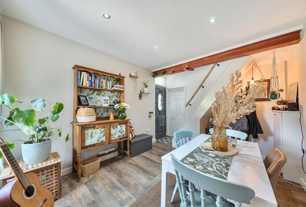 Property photo 2 of 11 1478005-7-6A314d7...
