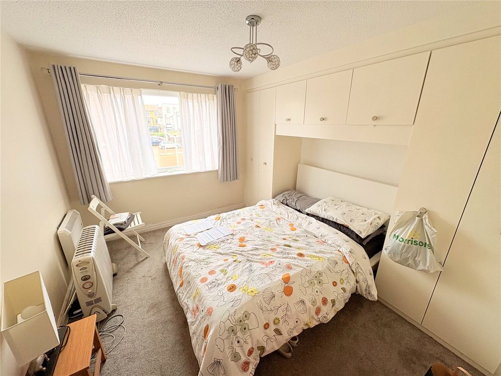 Property photo 2 of 5 Picture No. 04