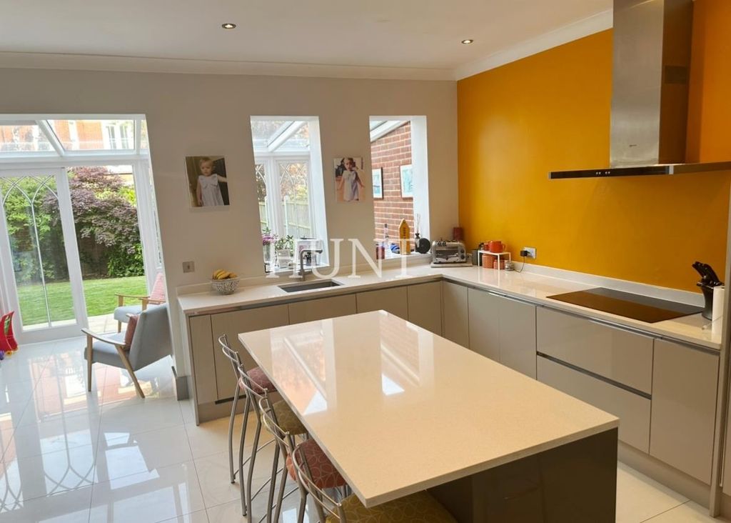 Property photo 3 of 30