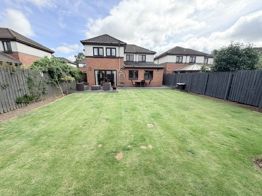 Property photo 2 of 40