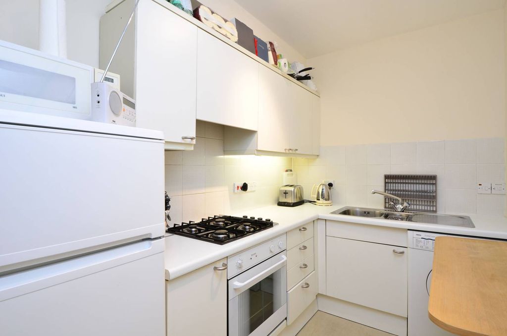 Property photo 3 of 3