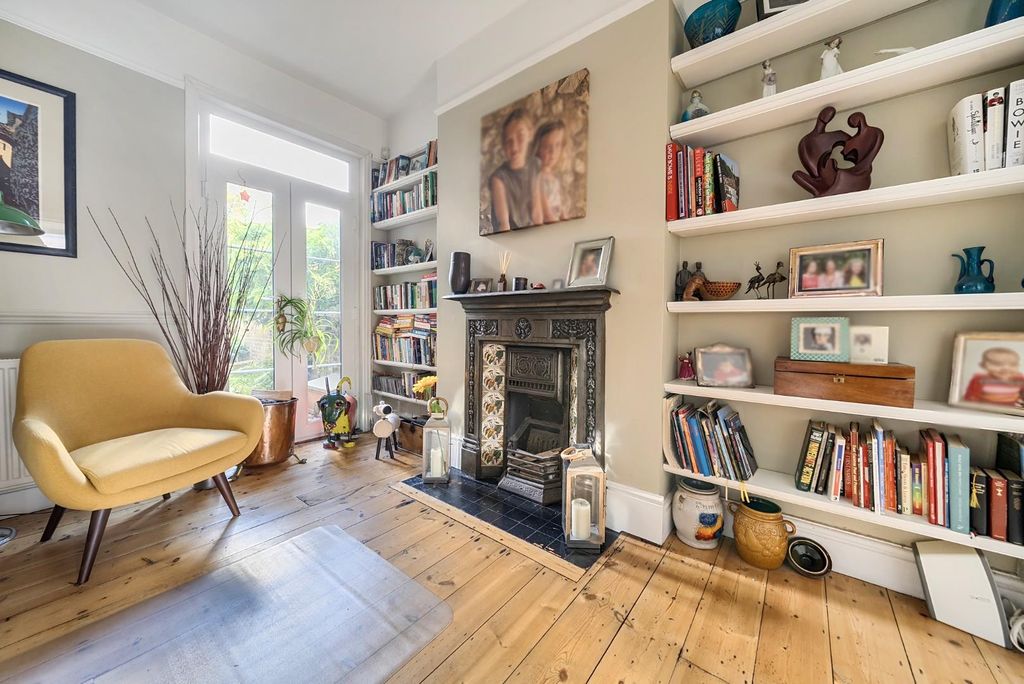 Property photo 3 of 16