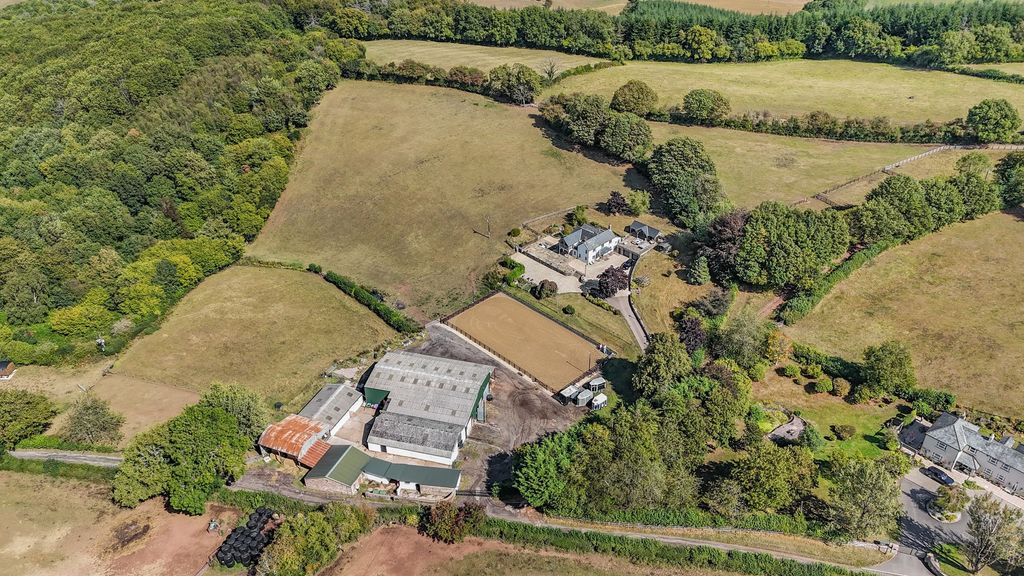 Property photo 1 of 42 P044235_37.Jpg