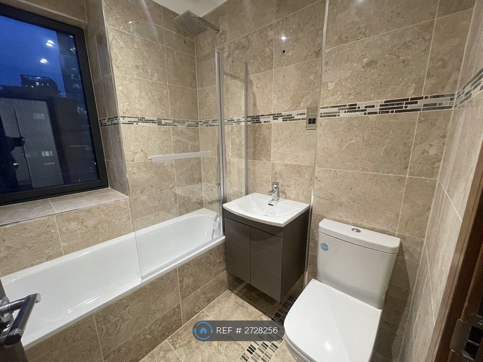 Property photo 2 of 14 Main Bathroom