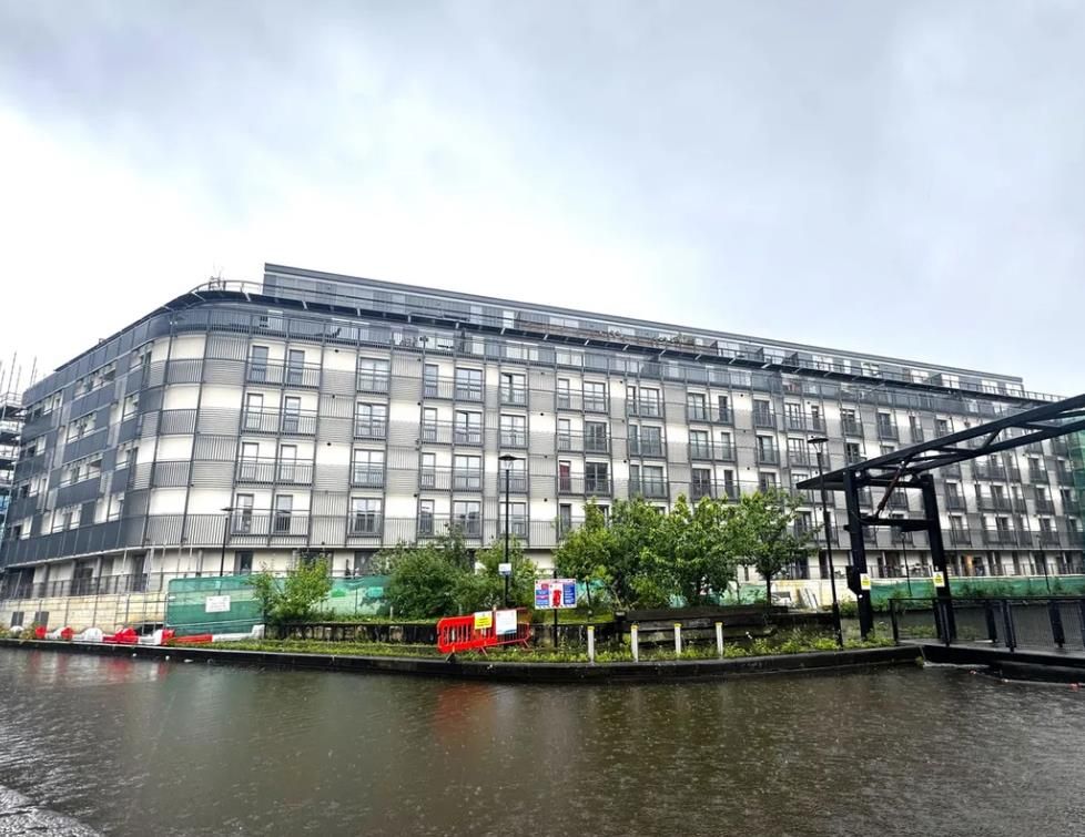 Property photo 1 of 17 Vantage Quay