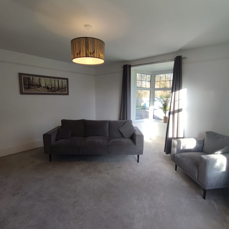 Property photo 3 of 19 Image