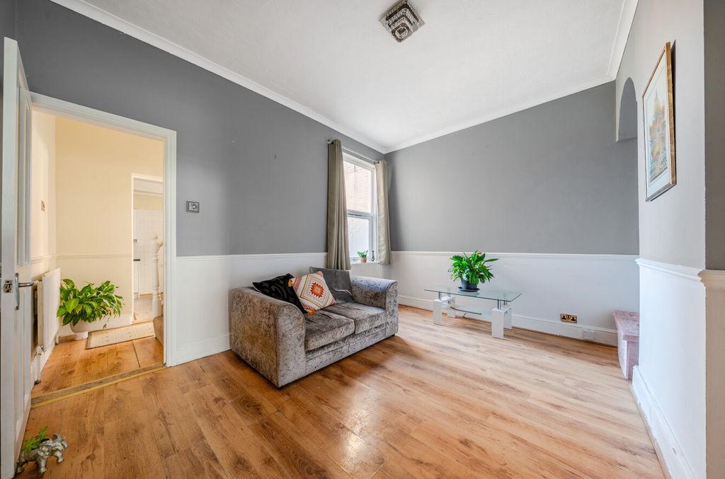 Property photo 3 of 13 1524106-3-6Ab0F7c...
