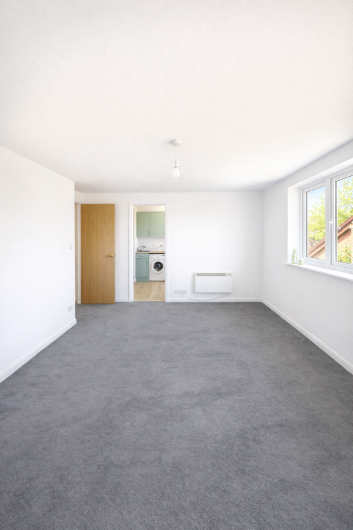 Property photo 3 of 8 7