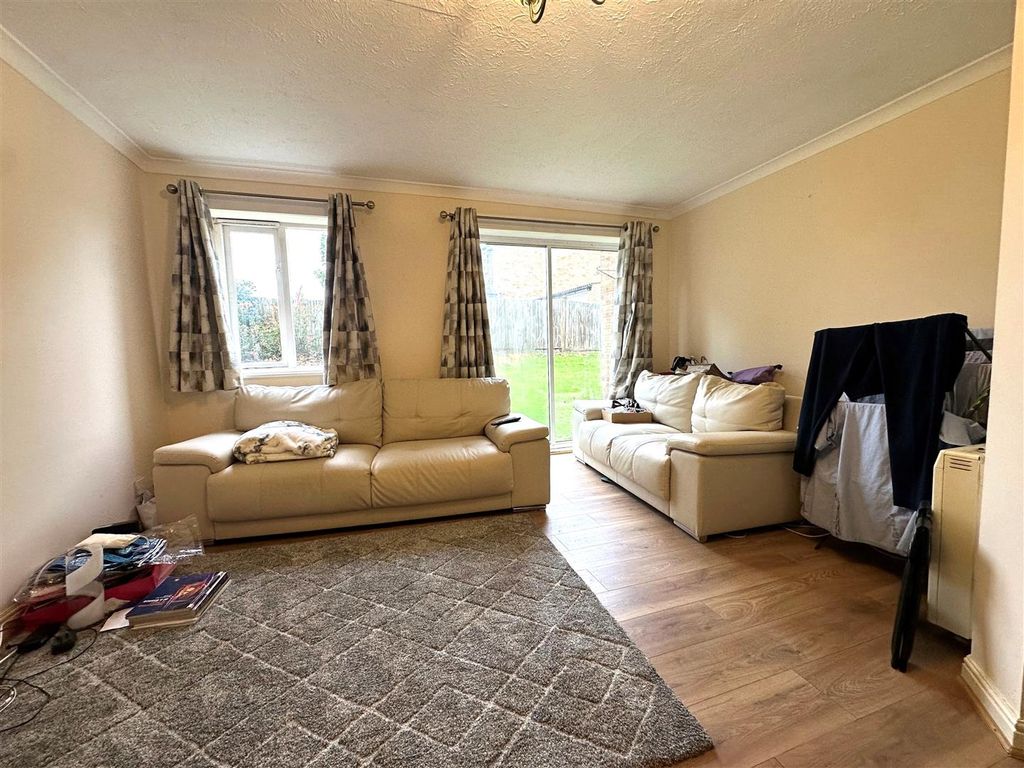 Property photo 2 of 6 Coopers Estate Agents