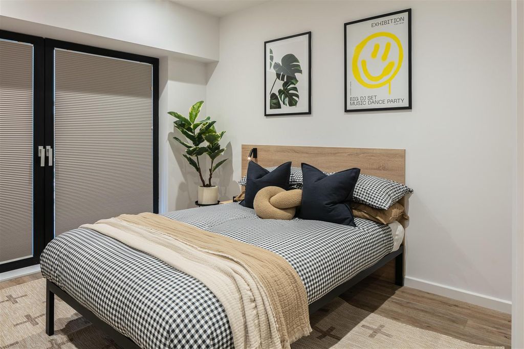 Property photo 1 of 29