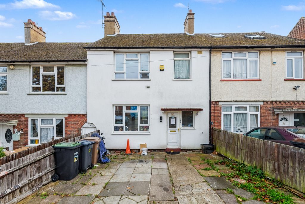 Property photo 1 of 17 53 Hillborough Road, Luton Lu1 5Ey