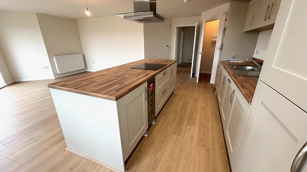 Property photo 2 of 11 Picture No. 03