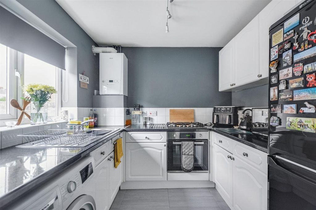 Property photo 3 of 18 Kitchen_1.Jpeg