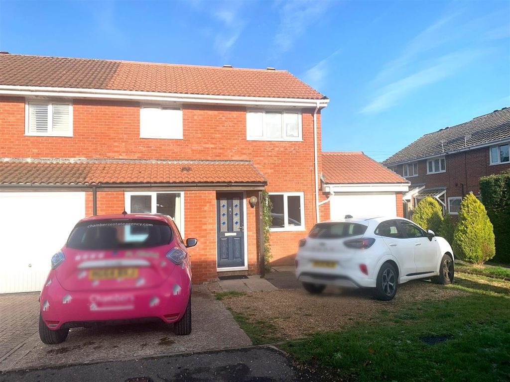 Property photo 1 of 12 Front