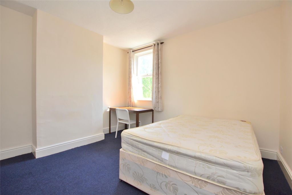 Property photo 3 of 11 Bedroom 2