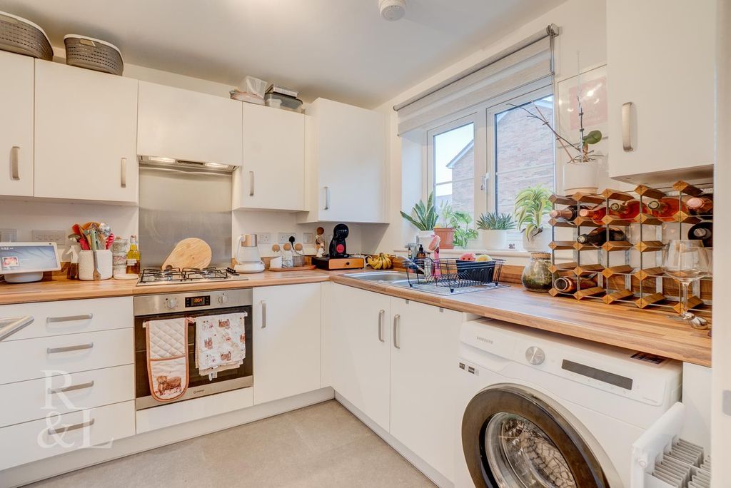 Property photo 2 of 15 Batched  (10).Jpg