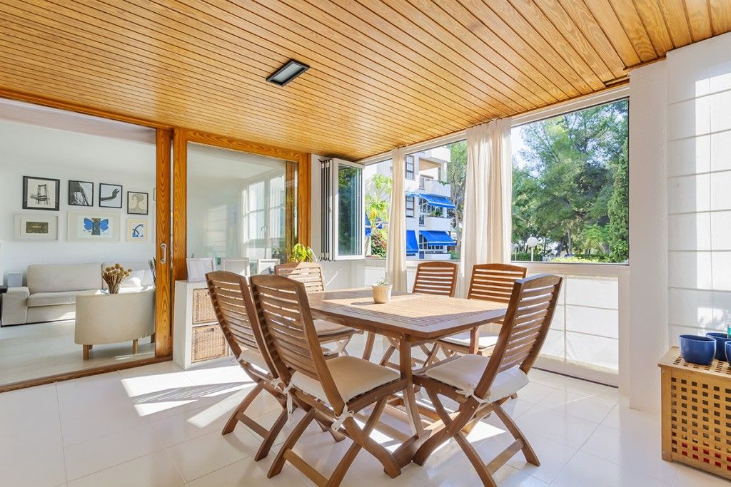 Property photo 1 of 20 Glazed Terrace (2)